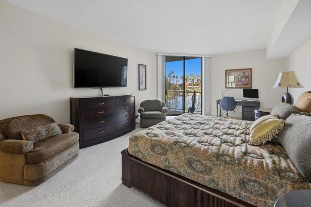 910 Island Drive 206, Rancho Mirage, CA 92270