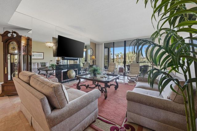 910 Island Drive 206, Rancho Mirage, CA 92270