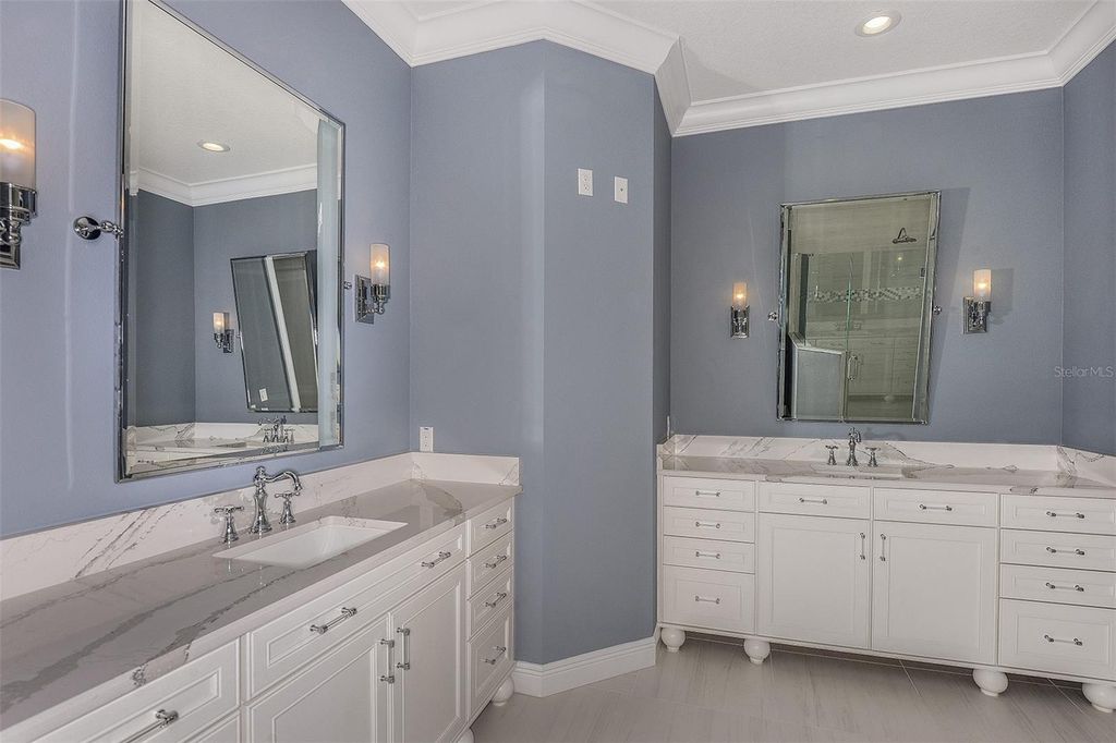 Image 16 of property listing at 18405 PURPLE CREEK LANE Lot 5, Lutz, FL 33549