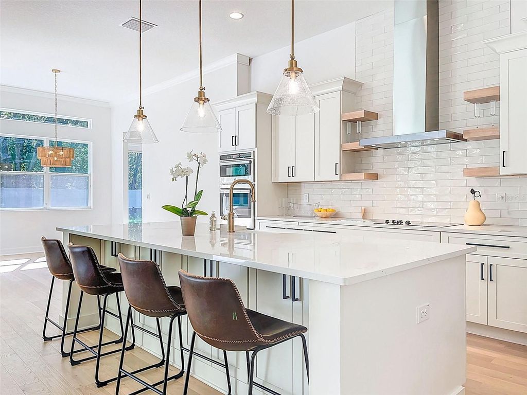 Image 4 of property listing at 18405 PURPLE CREEK LANE Lot 5, Lutz, FL 33549