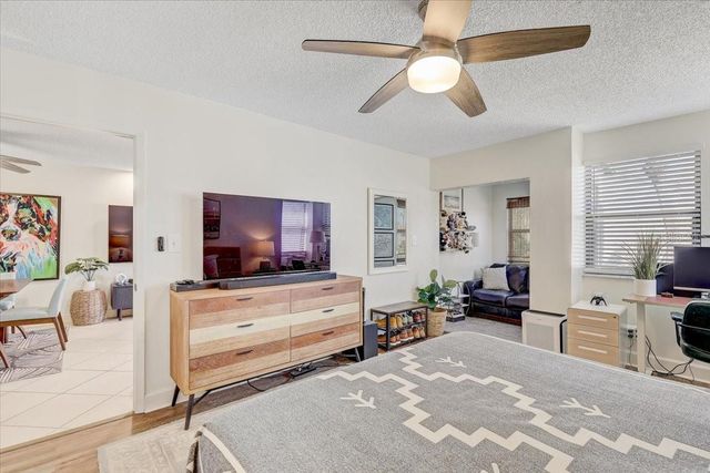 1952 LAUGHING GULL LANE 1426, Clearwater, FL 33762