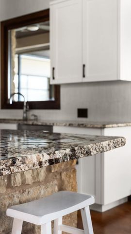 265 McKellar RD, Dripping Springs, TX 78620