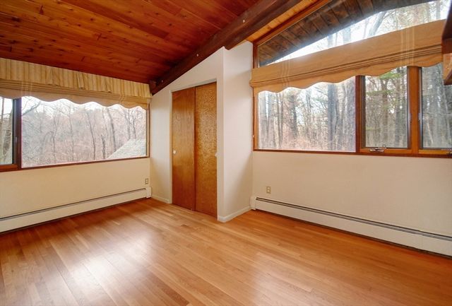 38 Woodside Rd, Harvard, MA 01451