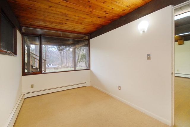 38 Woodside Rd, Harvard, MA 01451