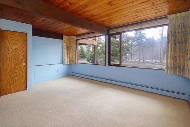 38 Woodside Rd, Harvard, MA 01451