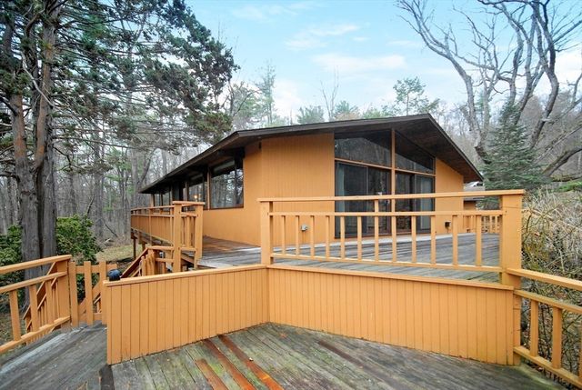 38 Woodside Rd, Harvard, MA 01451