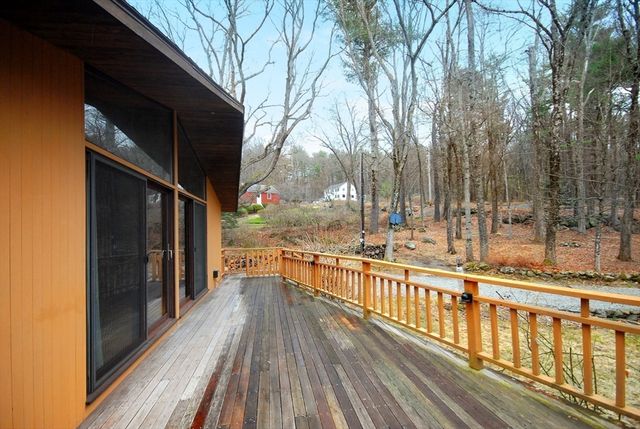 38 Woodside Rd, Harvard, MA 01451