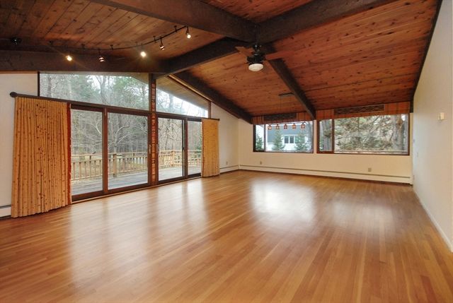 38 Woodside Rd, Harvard, MA 01451