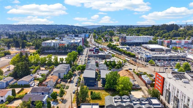 7015 42nd Avenue S, Seattle, WA 98118