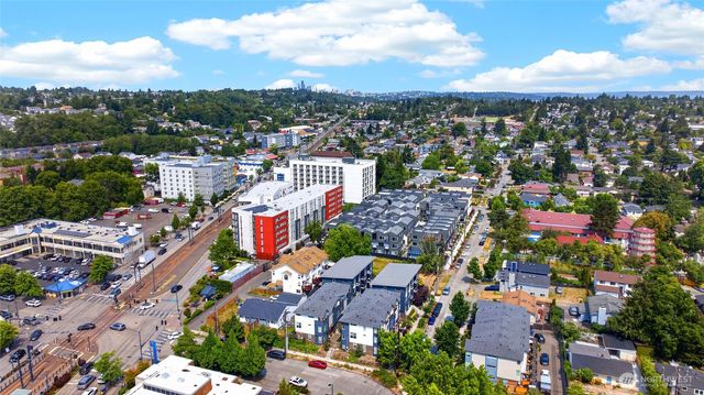 7015 42nd Avenue S, Seattle, WA 98118