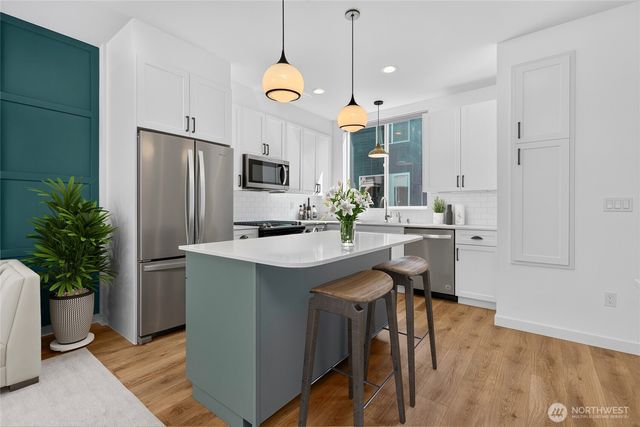 7015 42nd Avenue S, Seattle, WA 98118