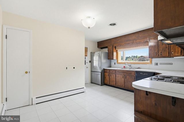 922 GAHLE RD, Westminster, MD 21157