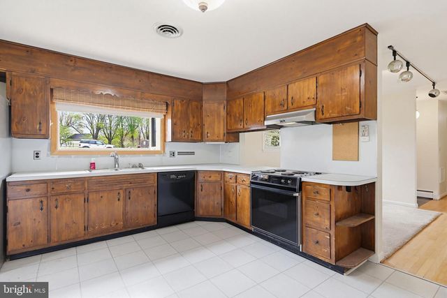 922 GAHLE RD, Westminster, MD 21157