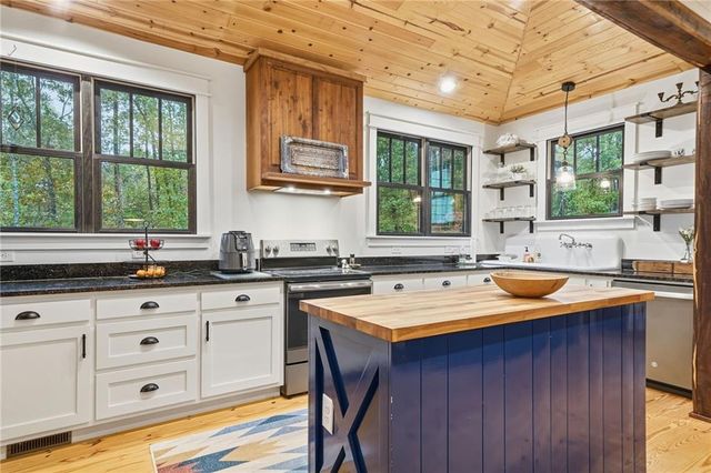 2197 Damascus Road, Ball Ground, GA 30107