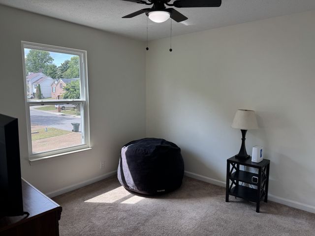 1200 Springwood Dr, Old Hickory, TN 37138
