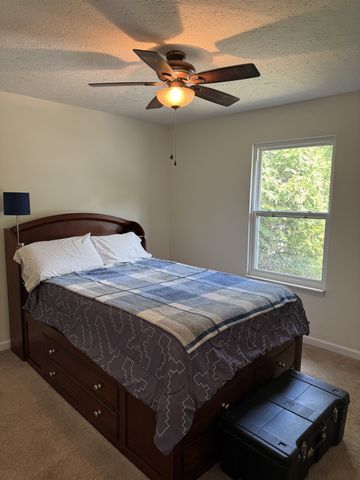 1200 Springwood Dr, Old Hickory, TN 37138