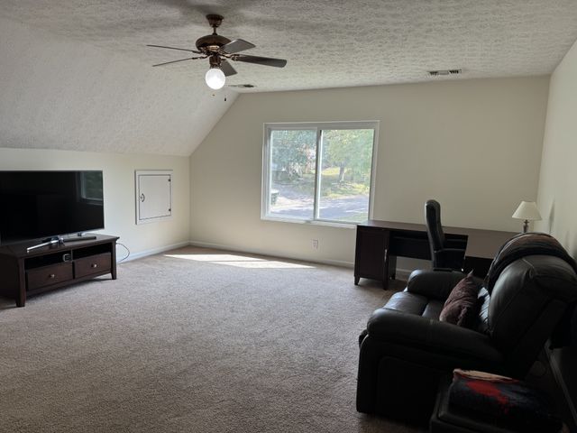 1200 Springwood Dr, Old Hickory, TN 37138