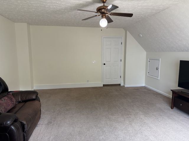 1200 Springwood Dr, Old Hickory, TN 37138