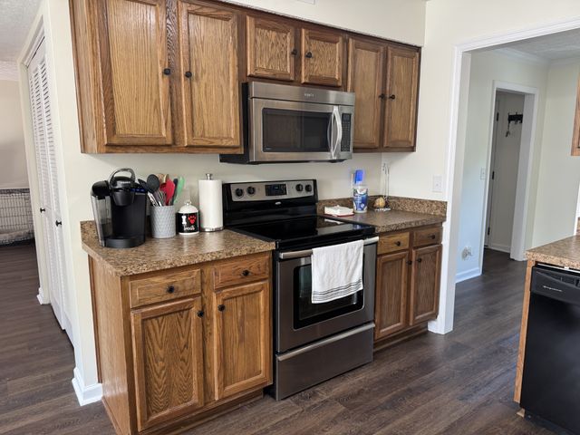 1200 Springwood Dr, Old Hickory, TN 37138