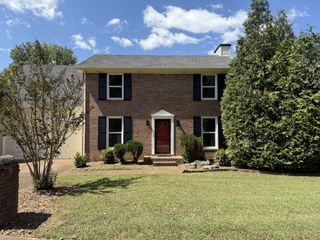 1200 Springwood Dr, Old Hickory, TN 37138