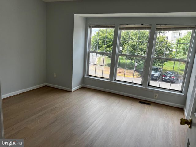 44211 LITCHFIELD TER, Ashburn, VA 20147