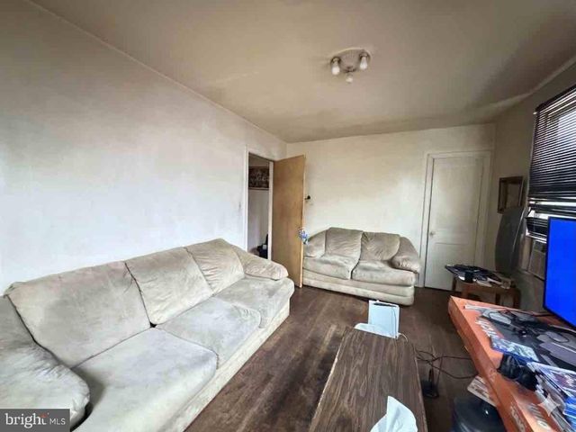 2029 E NE, Washington, DC 20002