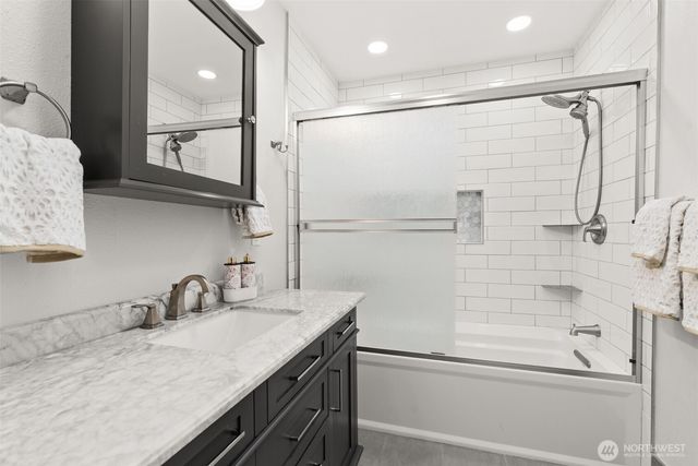 2603 Lilly Road NE, Olympia, WA 98506