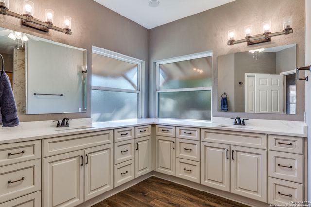 1536 Kings Ranch, Bandera, TX 78003