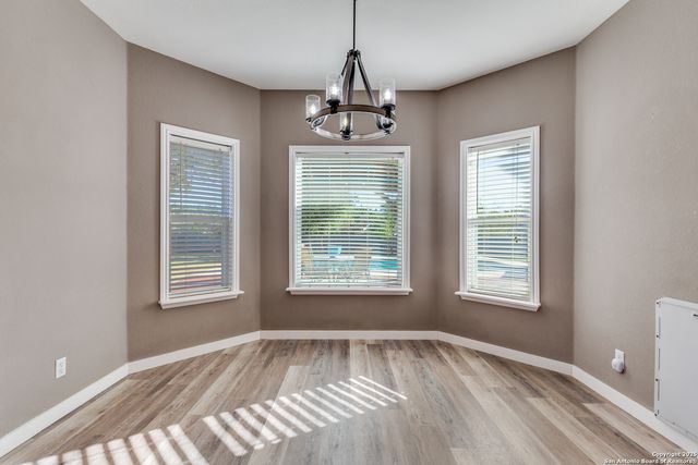 1536 Kings Ranch, Bandera, TX 78003