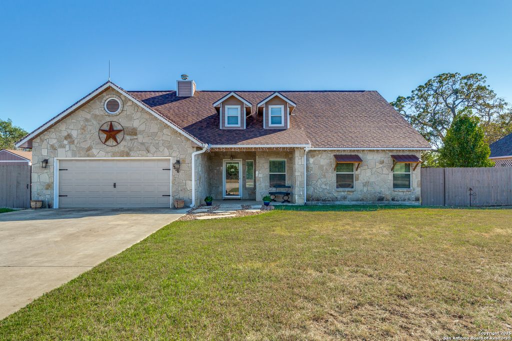 1536 Kings Ranch, Bandera, TX 78003