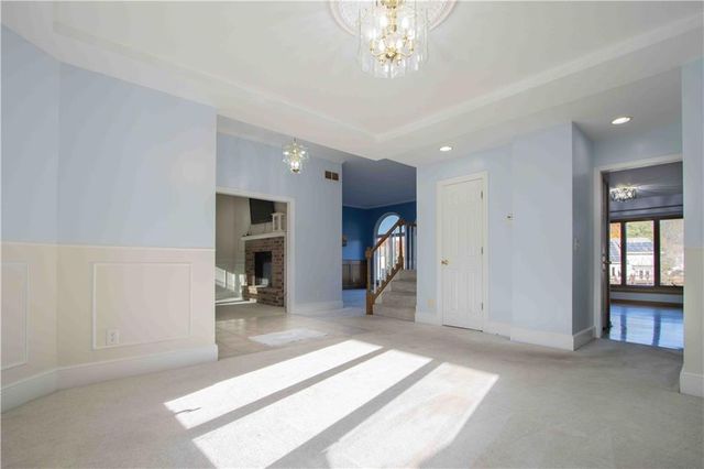 1219 Pembrooke Drive, Warrensburg, MO 64093