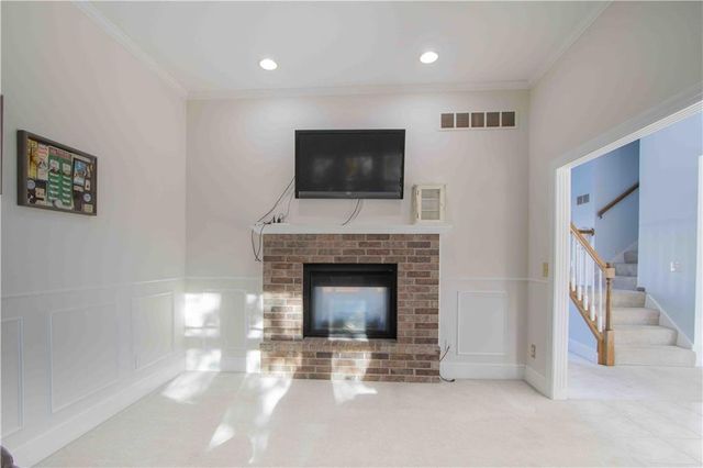 1219 Pembrooke Drive, Warrensburg, MO 64093