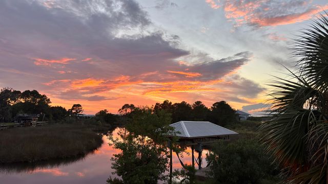 284 Grove Lane, Freeport, FL 32439