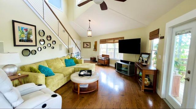 284 Grove Lane, Freeport, FL 32439