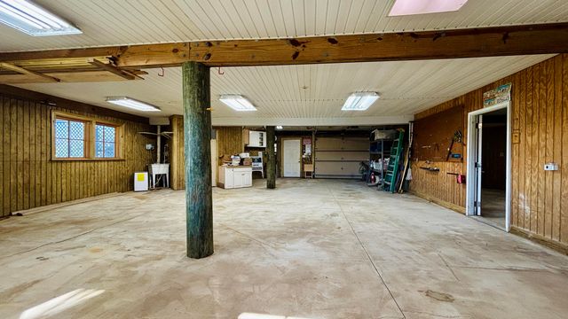 284 Grove Lane, Freeport, FL 32439