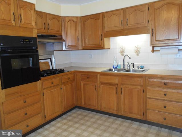 5841 HUDSON WHARF RD, Cambridge, MD 21613