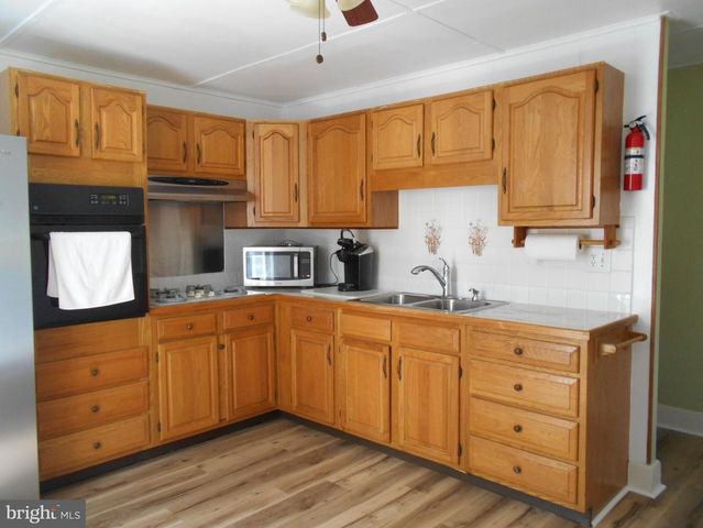 5841 HUDSON WHARF RD, Cambridge, MD 21613