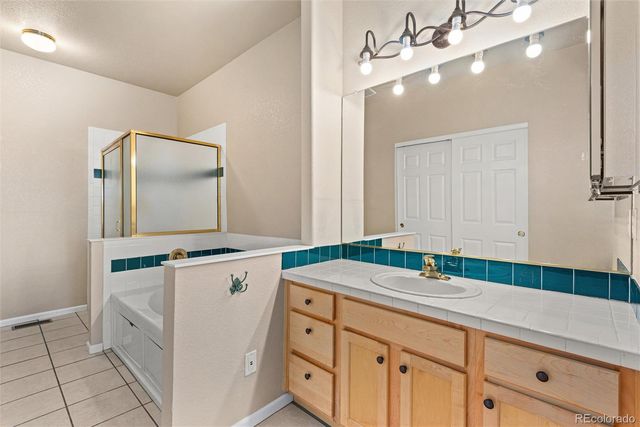 6686 S Reed Way B, Littleton, CO 80123