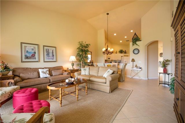 3048 Horizon LN 1104, Naples, FL 34109