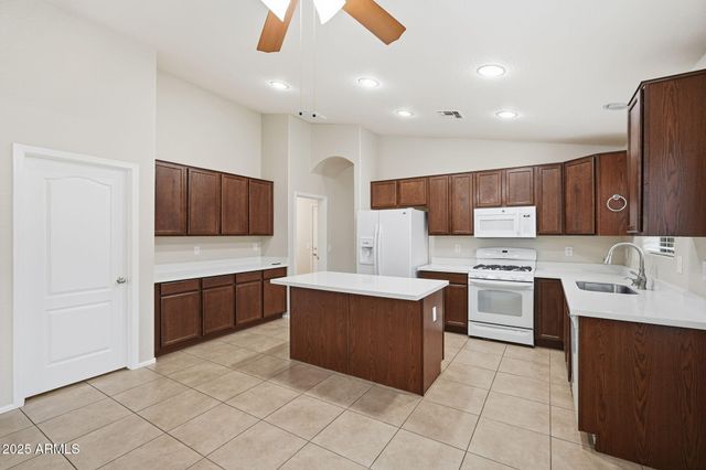 1319 E JARDIN Drive, Casa Grande, AZ 85122