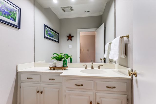 5066 Westgrove Drive, Dallas, TX 75248