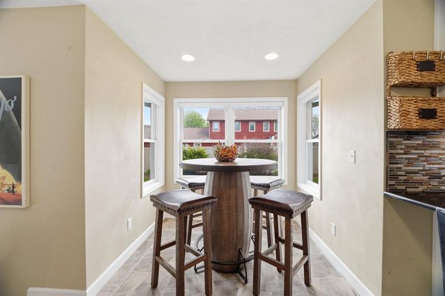 1851 CRICKET COURT, Neenah, WI 54956