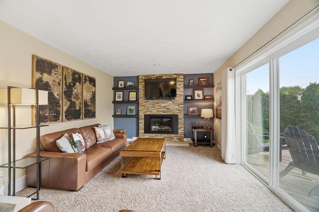 1851 CRICKET COURT, Neenah, WI 54956