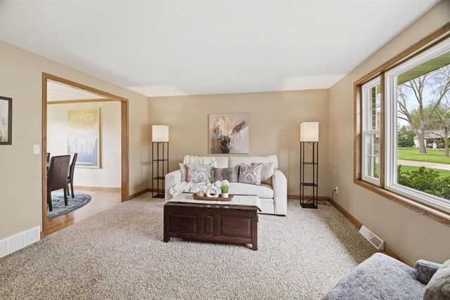 1851 CRICKET COURT, Neenah, WI 54956