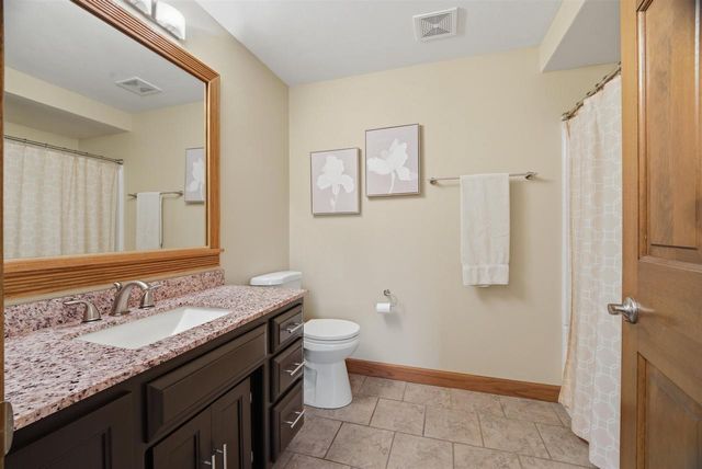 1851 CRICKET COURT, Neenah, WI 54956