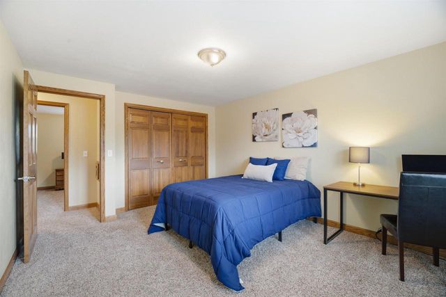 1851 CRICKET COURT, Neenah, WI 54956