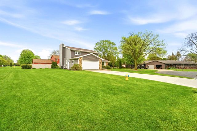 1851 CRICKET COURT, Neenah, WI 54956