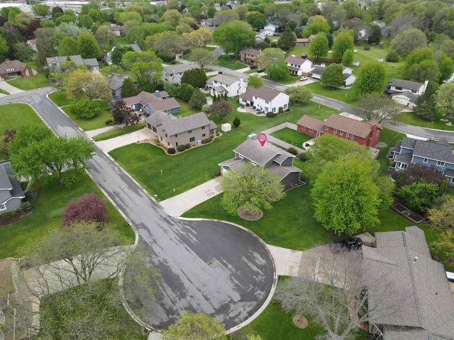 1851 CRICKET COURT, Neenah, WI 54956