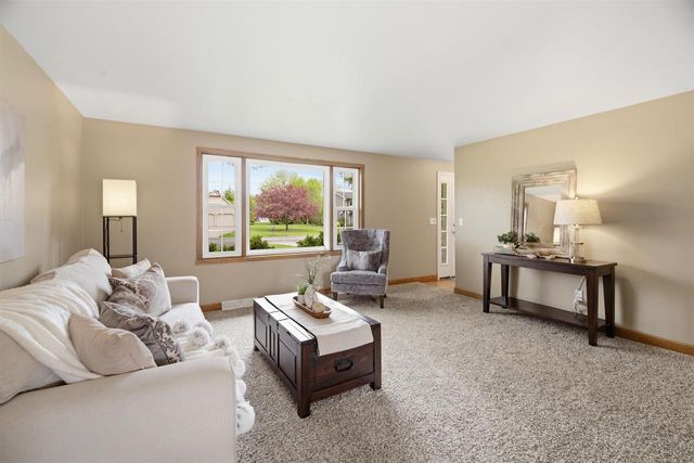 1851 CRICKET COURT, Neenah, WI 54956