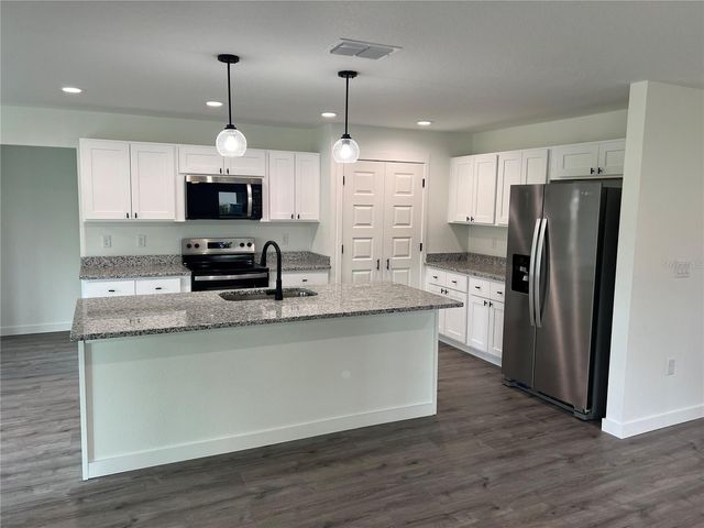 184 SE 44TH AVENUE, Ocala, FL 34471